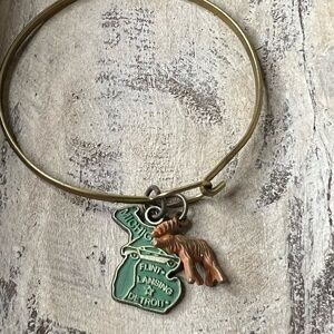 New Green‎ Michigan and Orange Moose Bracelet